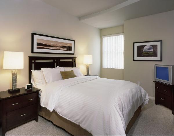 Meridian Parkside Newport News Room photo